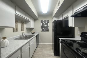 featured image of 2310 Crescent Park Dr