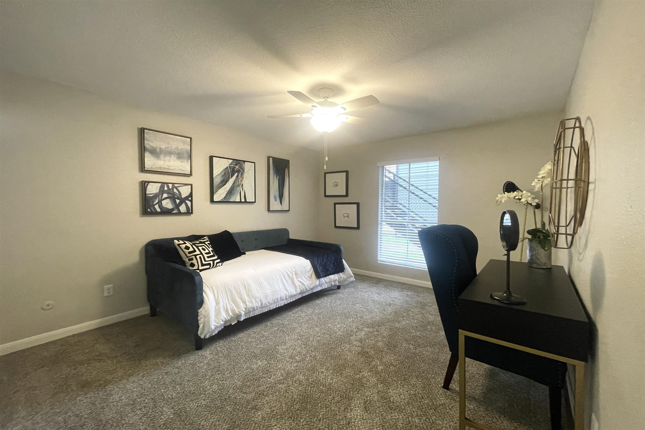 The Aubrey - Photo 7 of 30