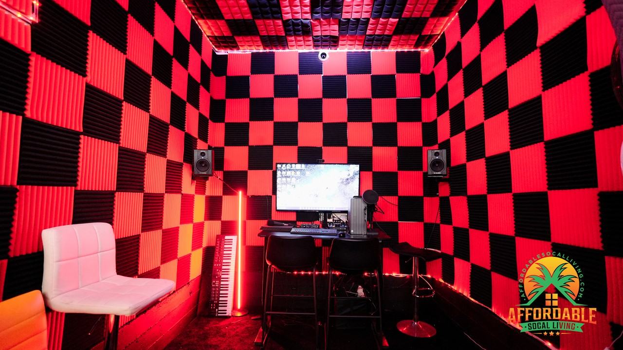 1447 East 25th Street #1