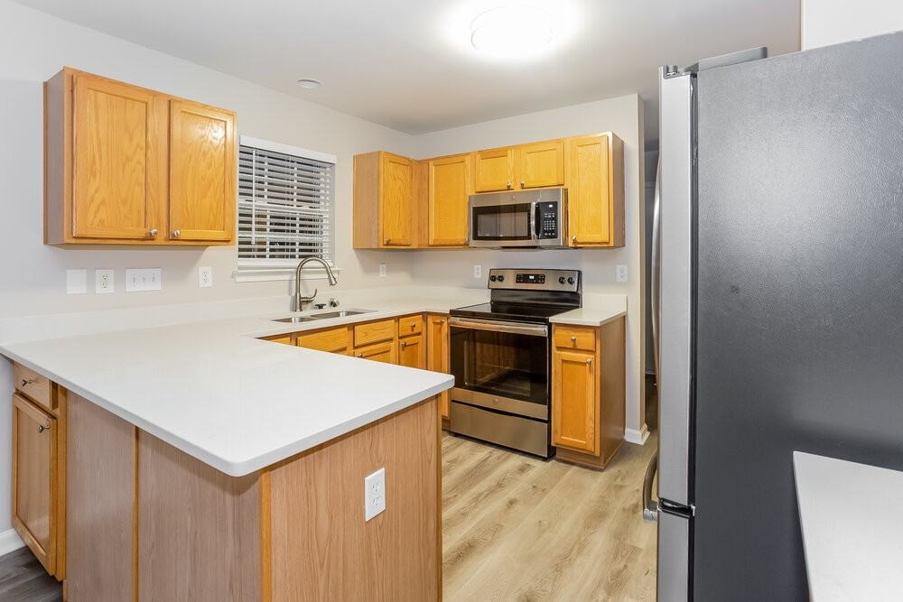 2910 Rockingham Ct Sw - Photo 5 of 15