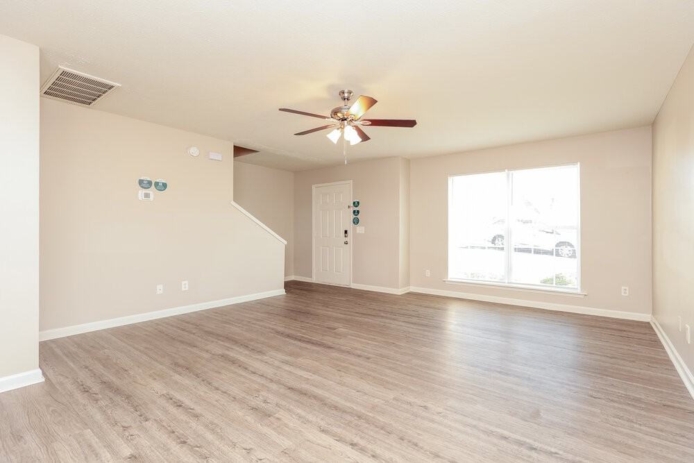 1313 E Nir Shreibman Blvd - Photo 4 of 17