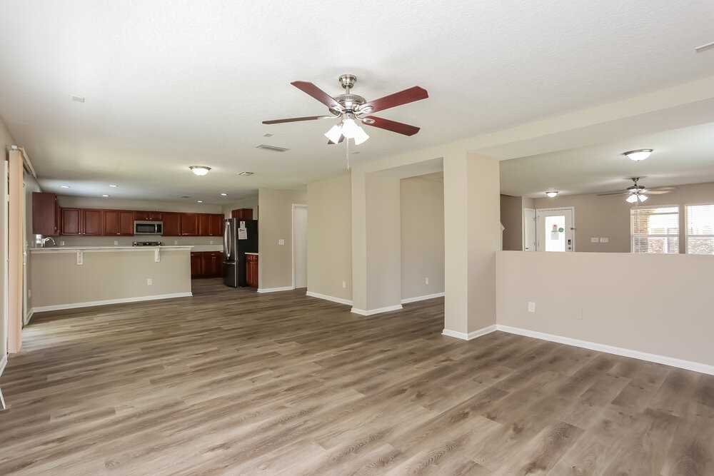 12290 Lawson Creek Dr - Photo 6 of 17