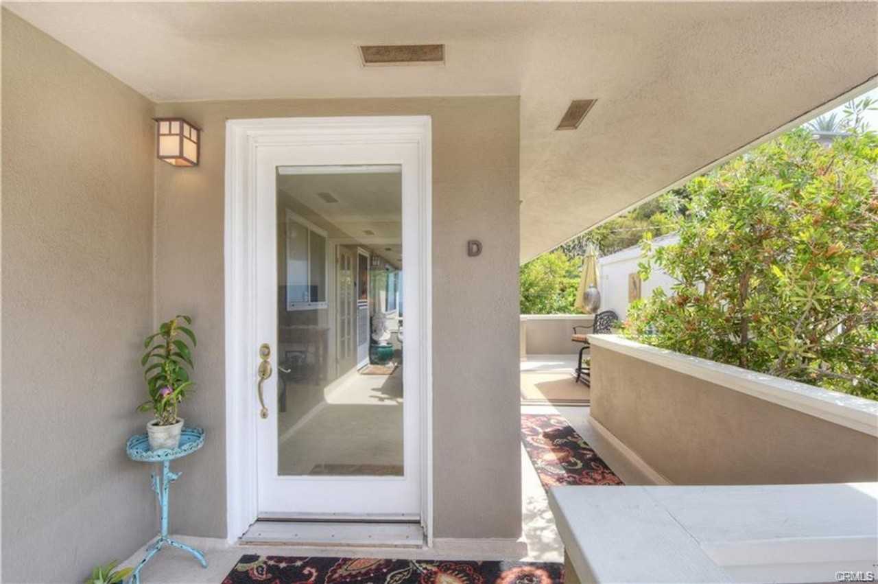 21641 Wesley Dr #D - Photo 3 of 30