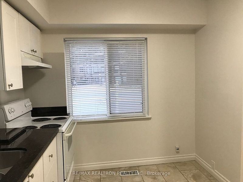 60 Finch Avenue East - Photo 3 of 11