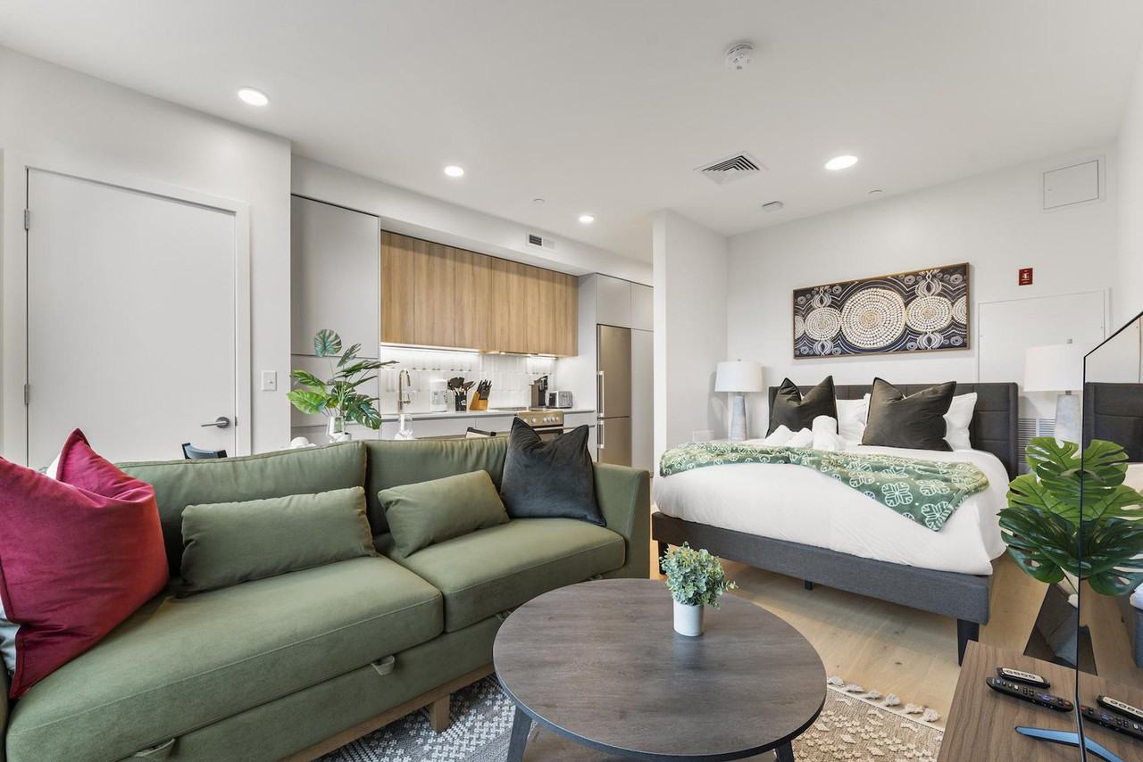 35 W 2nd St #1240286P - Photo 3 of 26