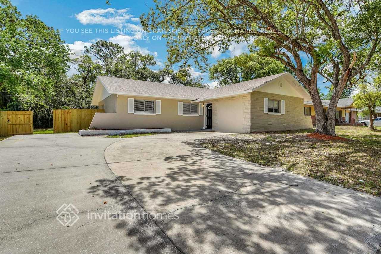 4043 Signal Hill Rd - Photo 2 of 29