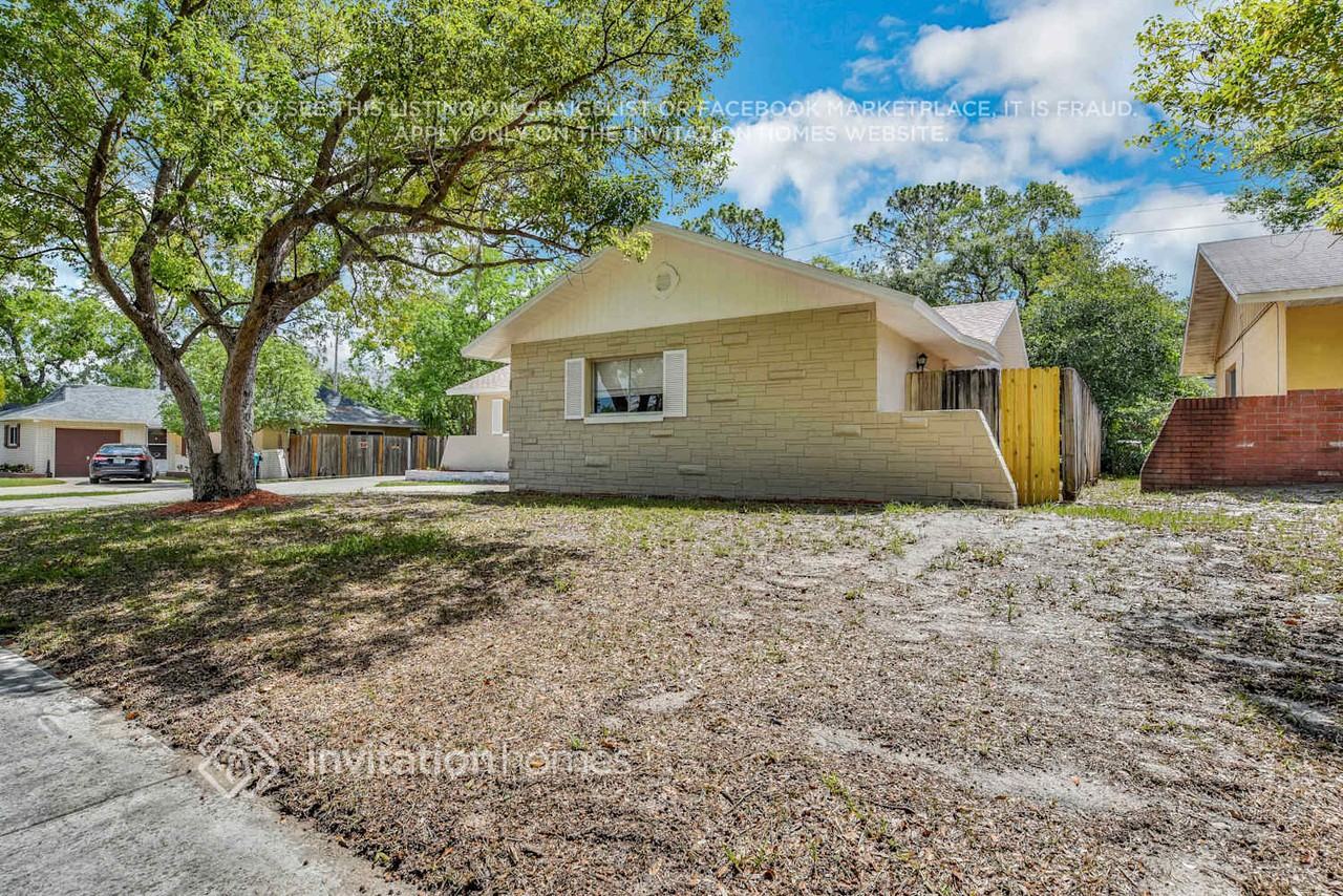 4043 Signal Hill Rd - Photo 3 of 29