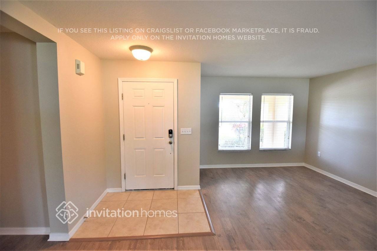 6976 Lake Eaglebrooke Dr - Photo 3 of 16