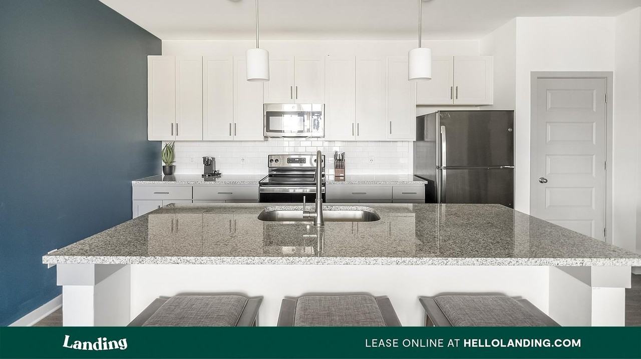 100 Wildwood Ct - Photo 2 of 50