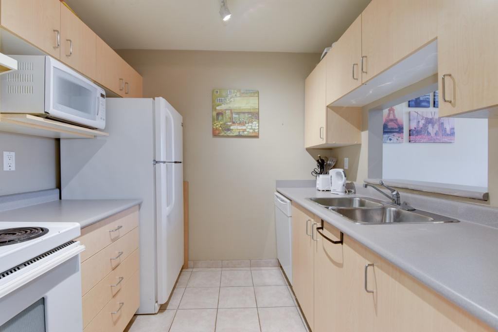 Howe St - Photo 3 of 15