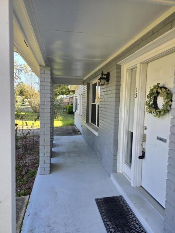 13 Caswell Cir - Photo 2 of 18