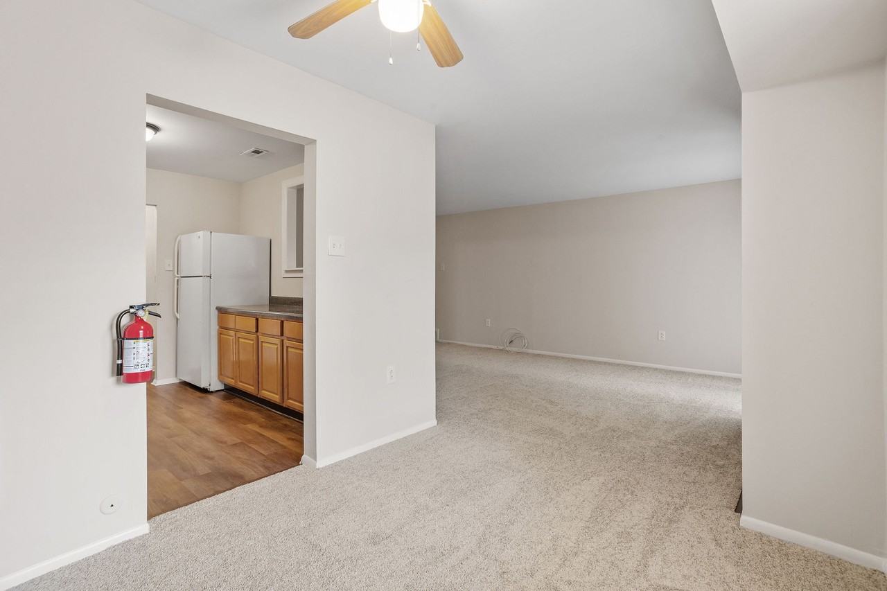 405 Timber Creek Rd #1 - Photo 3 of 17