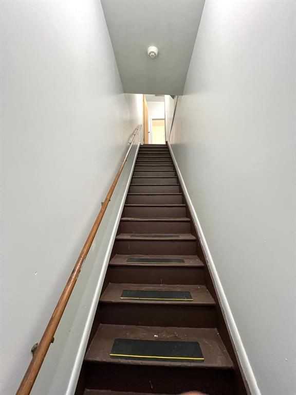 16 Broadway ##A - Photo 3 of 14