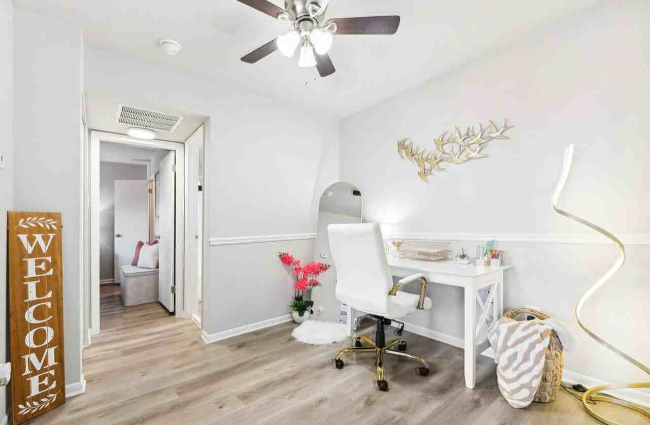 Potomac Garden Apartments - Photo 5 of 50