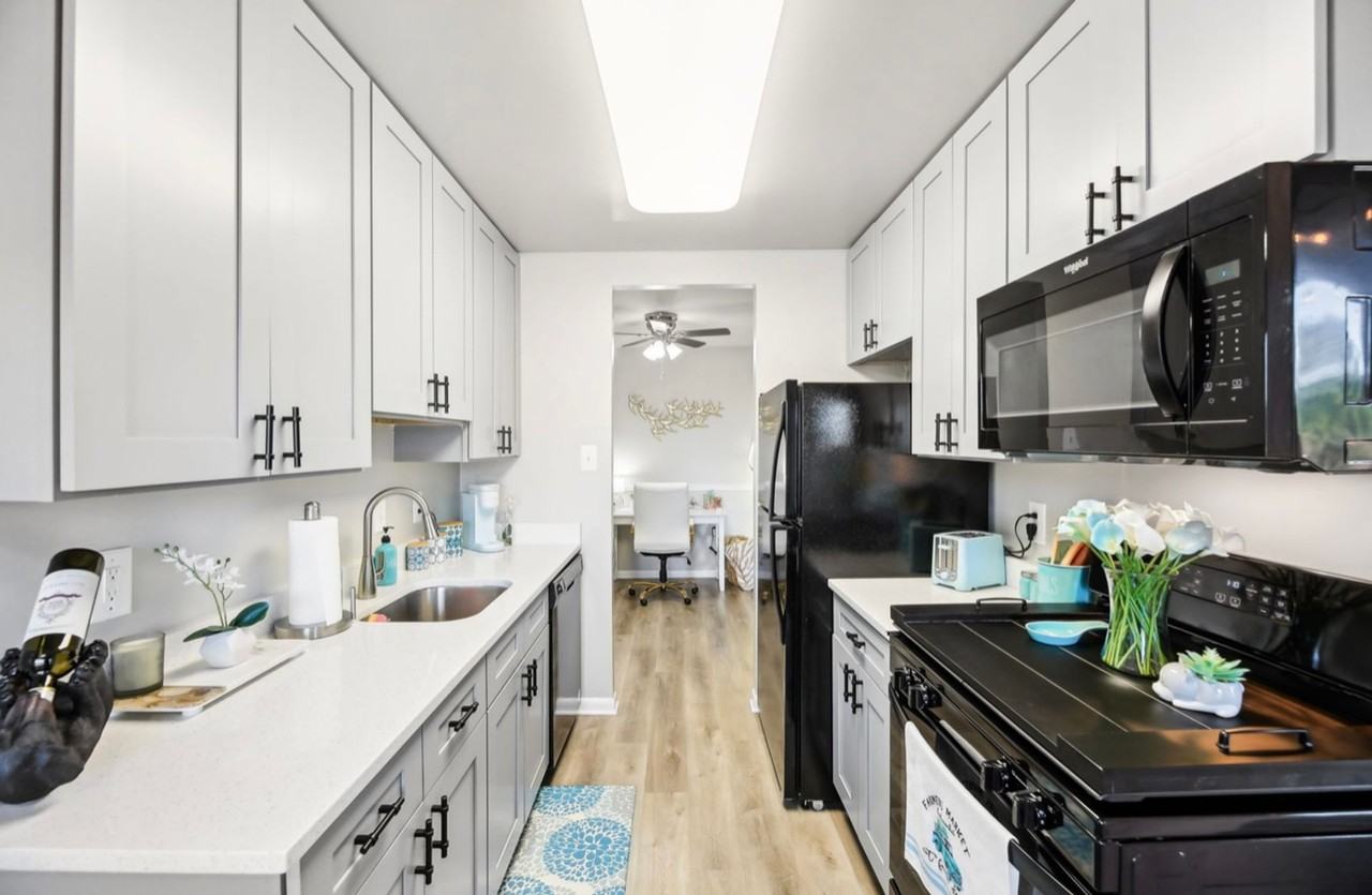 Potomac Garden Apartments - Photo 6 of 50