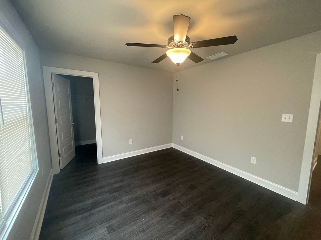 755 Whitehall Rd - Photo 5 of 28