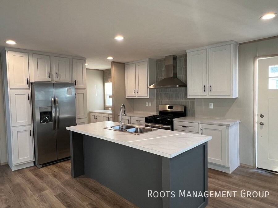 D6 Meadows Ct #D6 - Photo 3 of 12