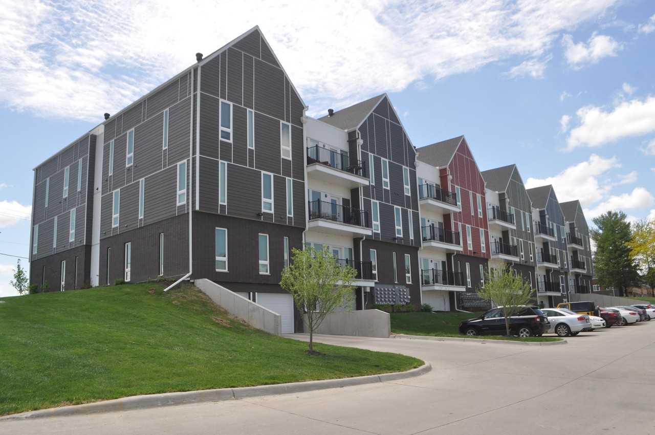 Eastbrook Flats #2 - Photo 3 of 13