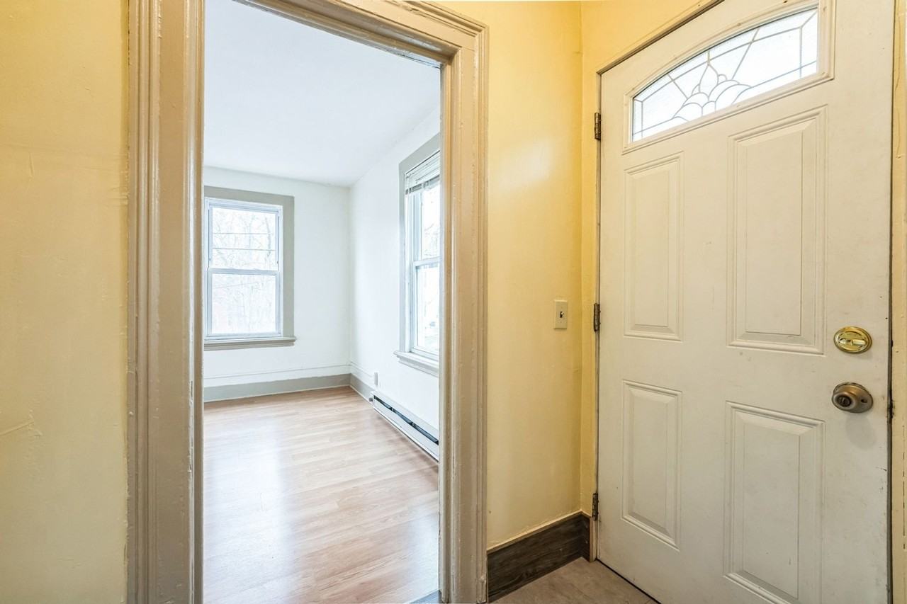 13 Ward St - Photo 3 of 35