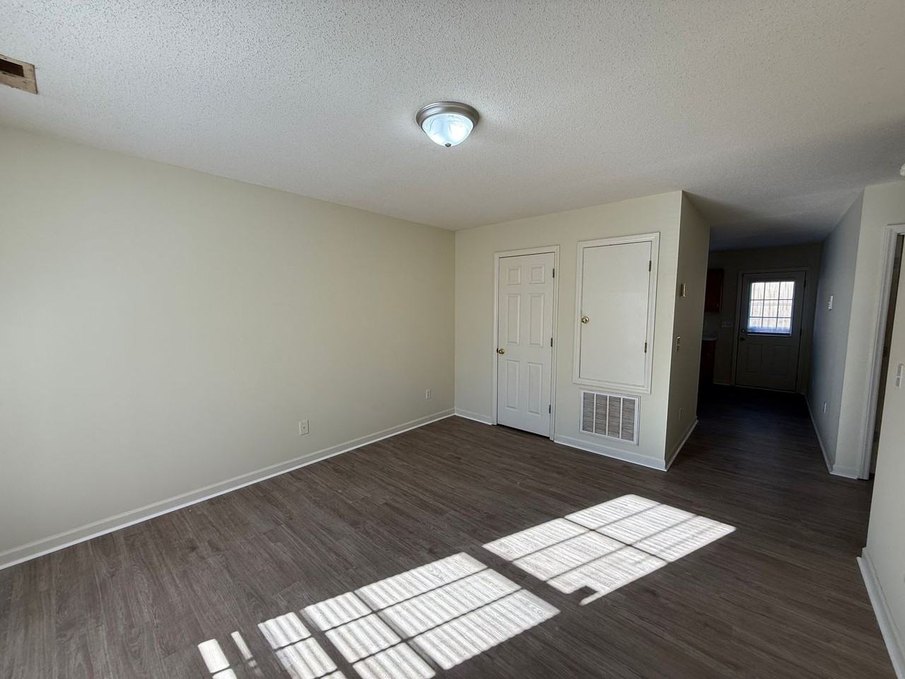 614 E Parker St #H - Photo 2 of 13