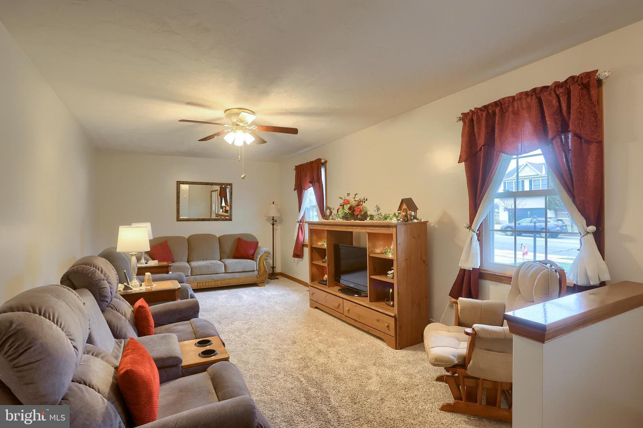 24 Lynx Drive - Photo 2 of 9
