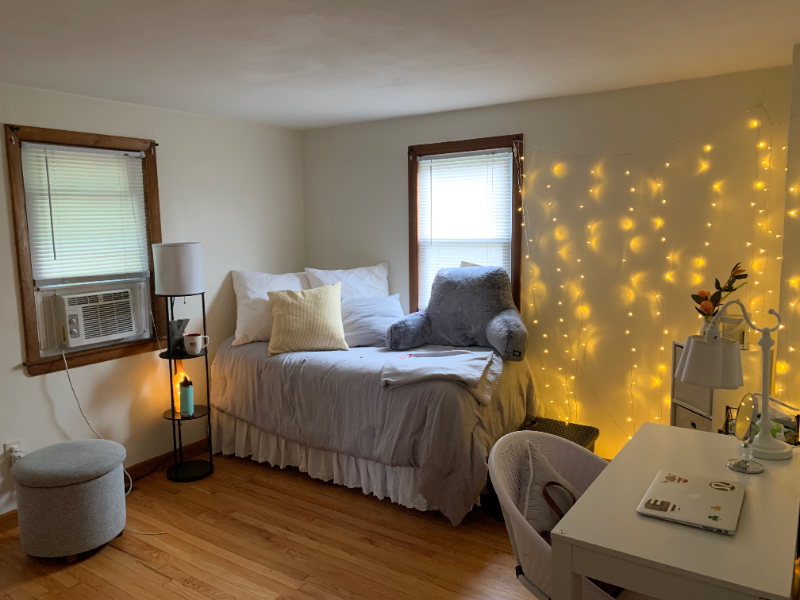 7 W Silver St - Photo 2 of 9