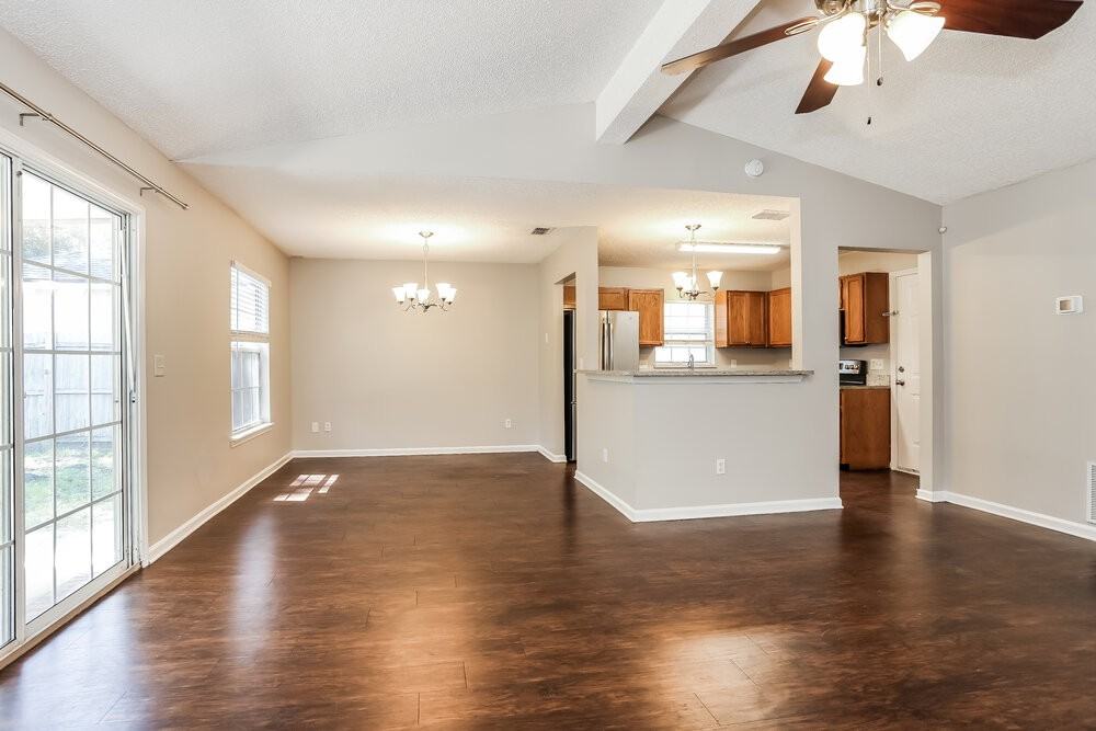 7810 Spring Branch Dr S - Photo 4 of 16