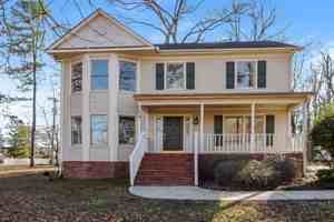 featured image of 2003 Redwood Dr