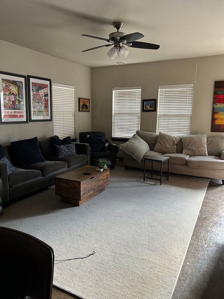 826 Monnett Ave - Photo 2 of 6