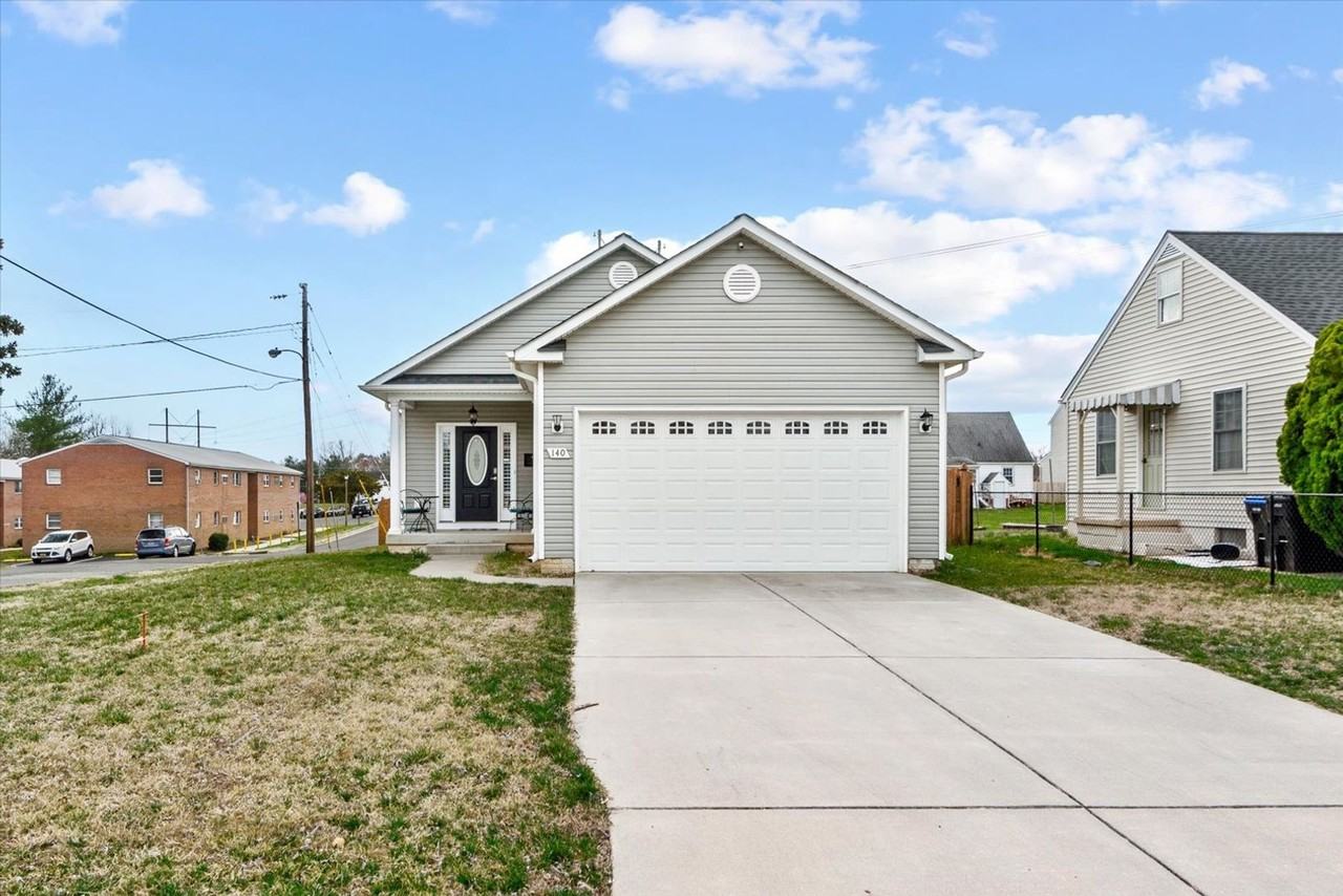 140 Ridgeway St - Photo 2 of 39