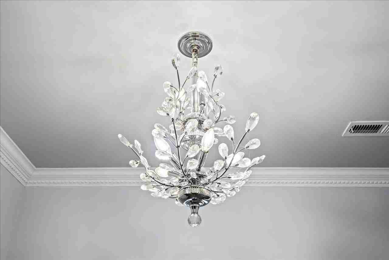 140 Ridgeway St - Photo 7 of 39