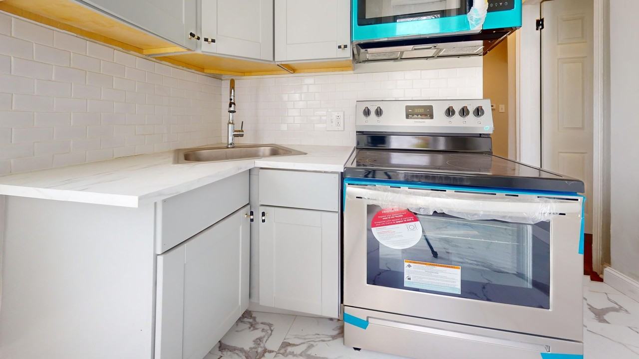 831 N 63rd Street - Photo 4 of 29