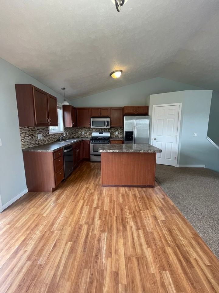 8337 Briar Ct - Photo 2 of 34