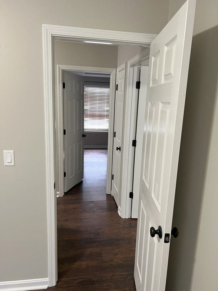 504 Reba Jackson Dr - Photo 5 of 23