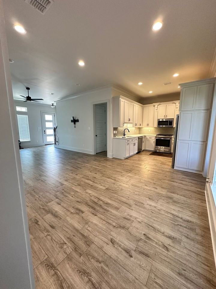 608 Perfect Pl - Photo 3 of 31