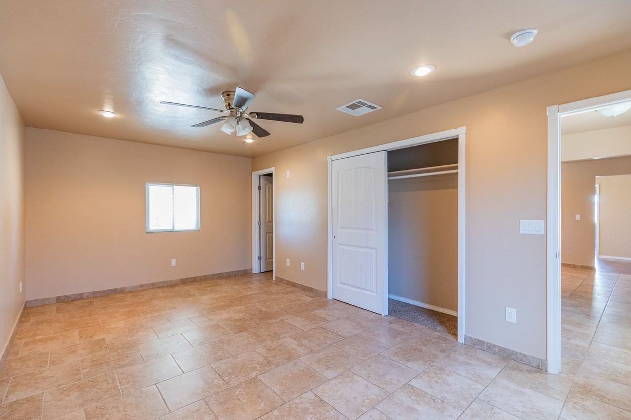 2306 Willow Dr - Photo 6 of 25