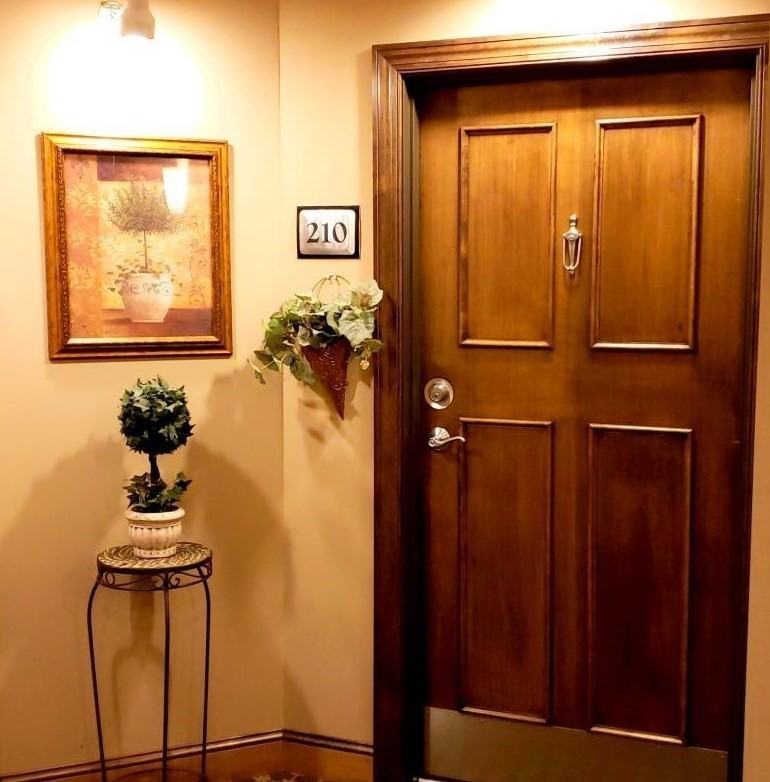 Chateau Ridge - Photo 6 of 27