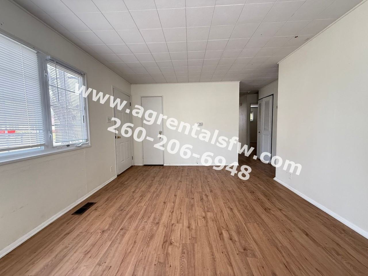 1206 Baywood Dr - Photo 3 of 15