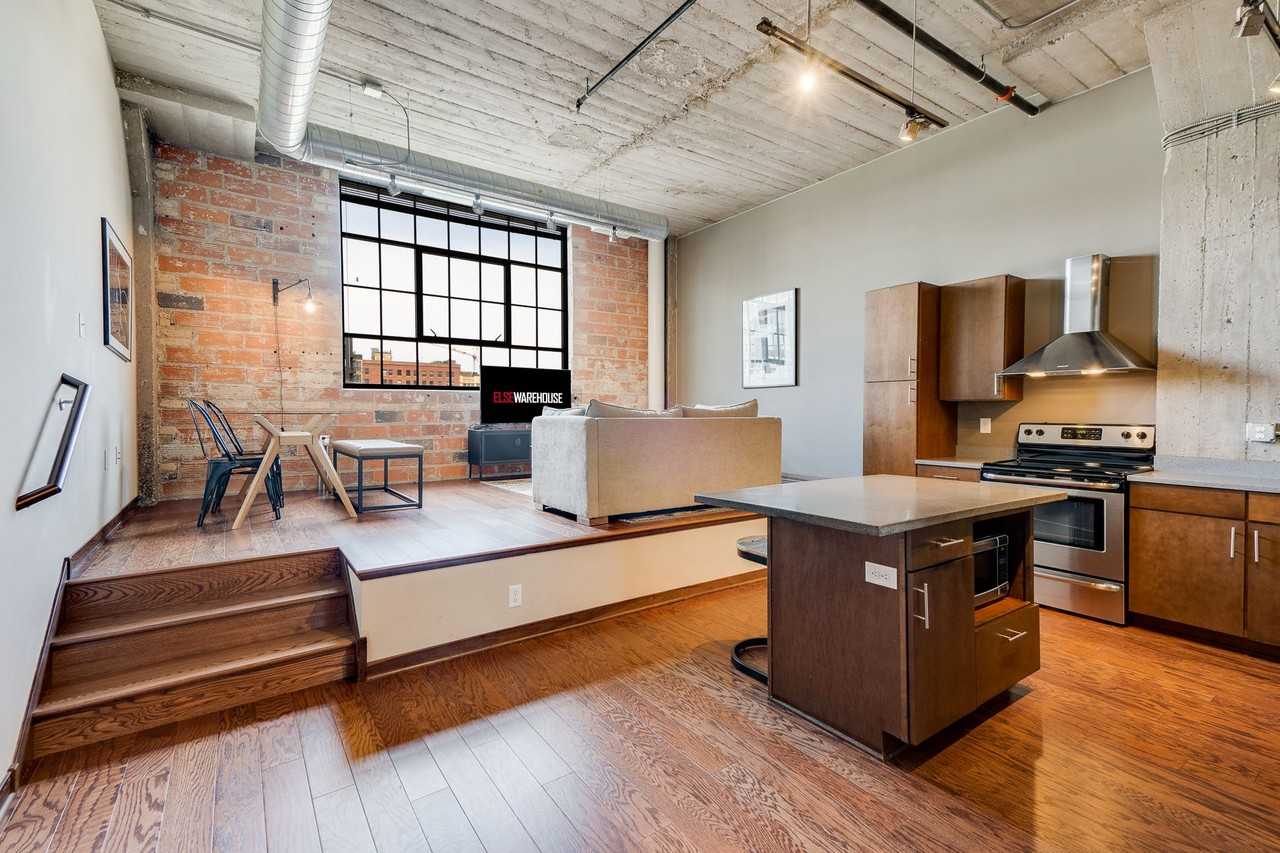 ElseWarehouse in the North Loop - Photo 2 of 50