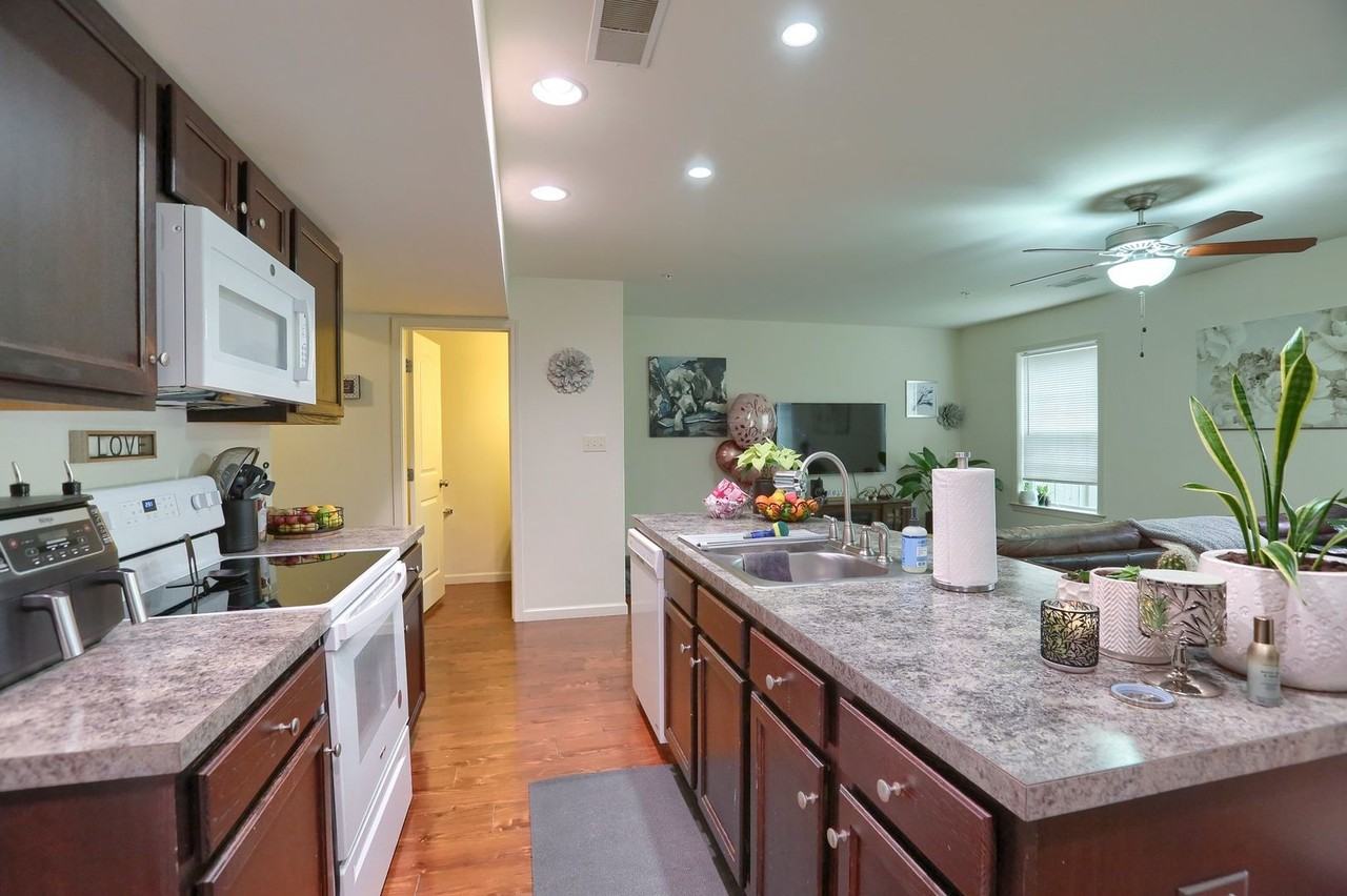 25 Parker Spring Ave - Photo 3 of 22