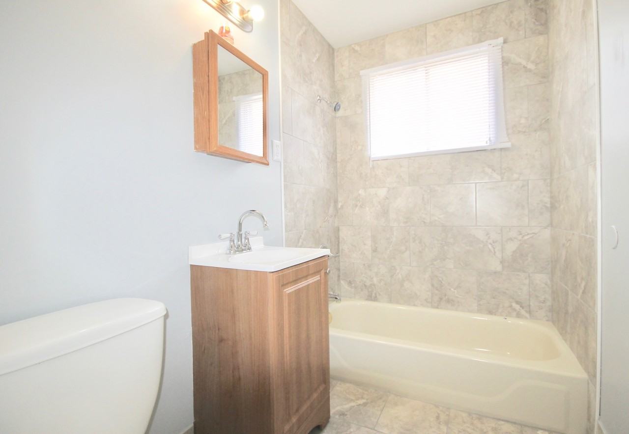 4346 Falcon Dr - Photo 5 of 9