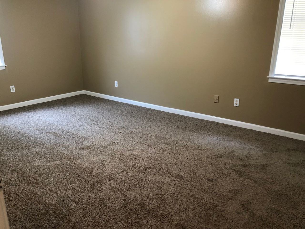 4010 Friendly Way - Photo 5 of 11