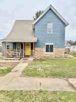 featured image of 816 E Grove St