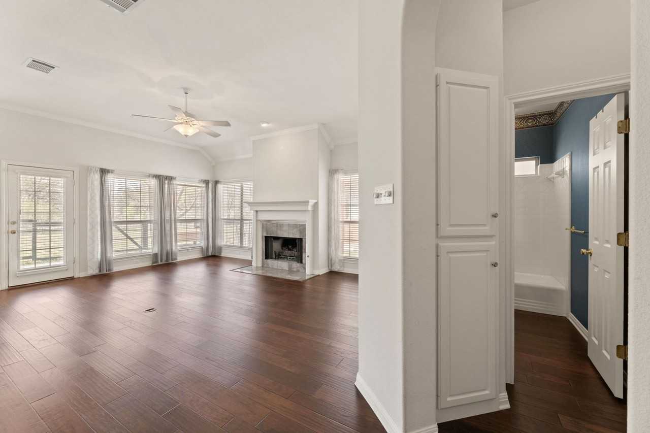 109 Riverview Dr - Photo 7 of 40