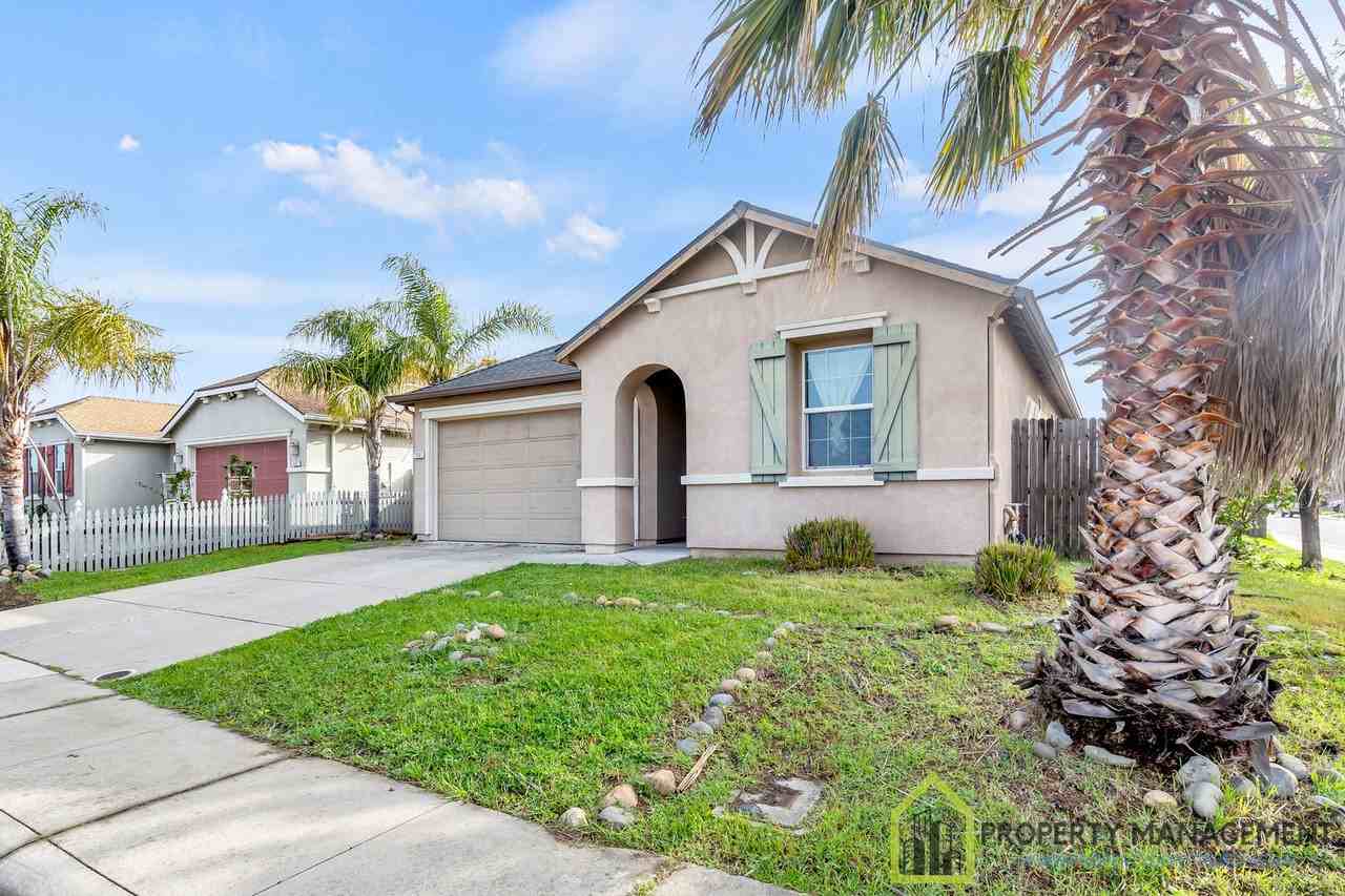 7491 Garden Ridge Way - Photo 2 of 44