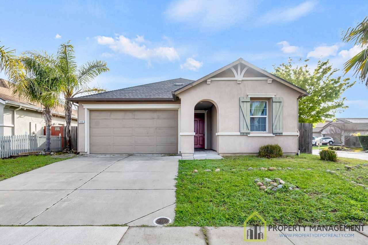 7491 Garden Ridge Way - Photo 3 of 44