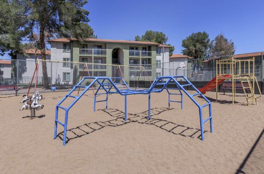 Sahara Palms & Playa Apartments 2 of 4