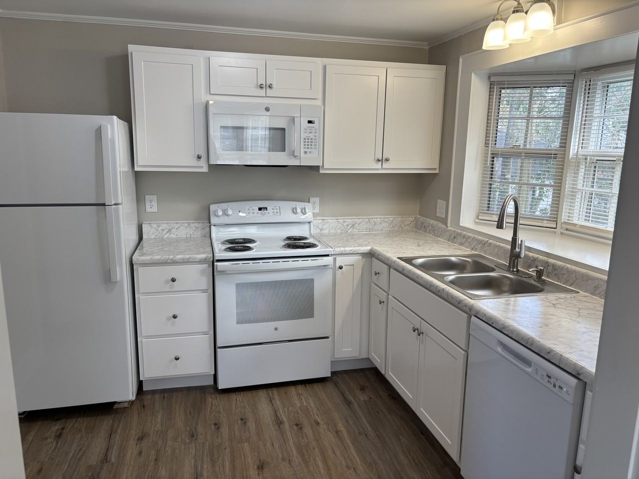 507 Pearl St #507-1-2UP - Photo 4 of 11