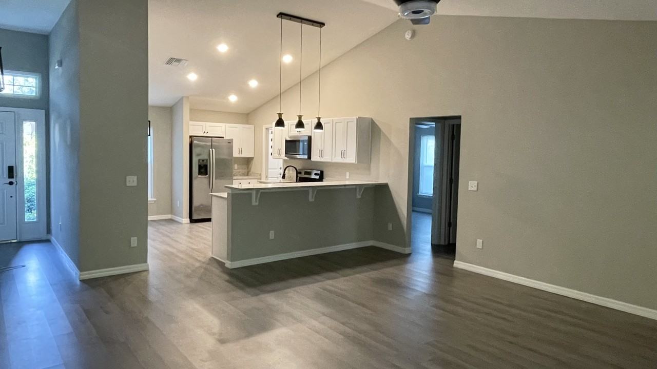 13413 Delaware Ave #NA - Photo 2 of 25