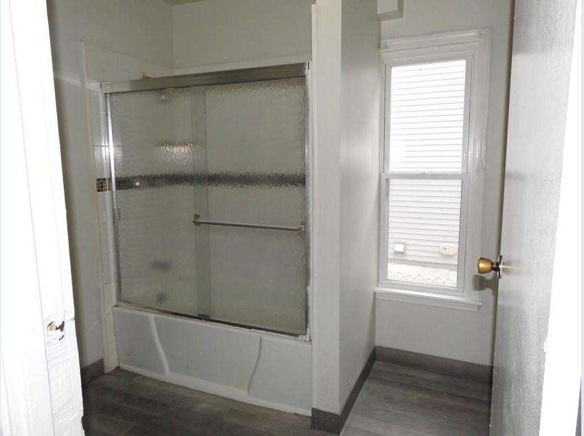 648 Plett St Sw #NA - Photo 6 of 15